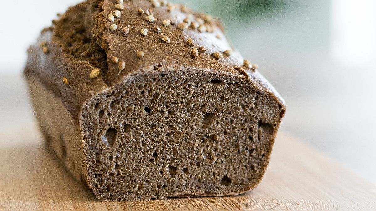 El pan que disminuye el colesterol, combate la inflamación y mejora la salud mentrual