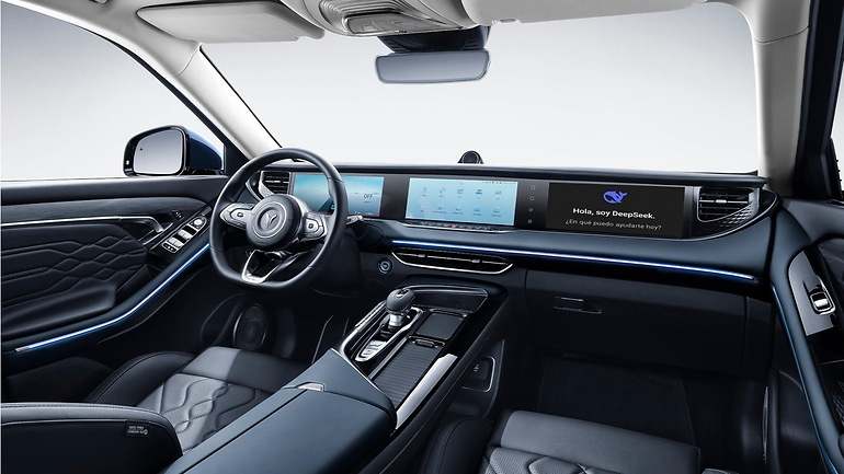 Interior de un Dongfeng Voyah, primera marca en anunciar que integra la inteligencia artificial de código abierto de DeepSeek