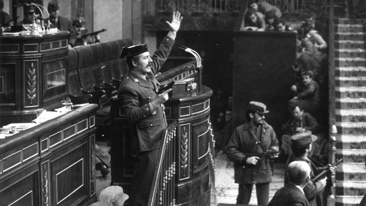 Entre la Historia y la vida: cómo trabajar en la Moncloa cambió mi perspectiva