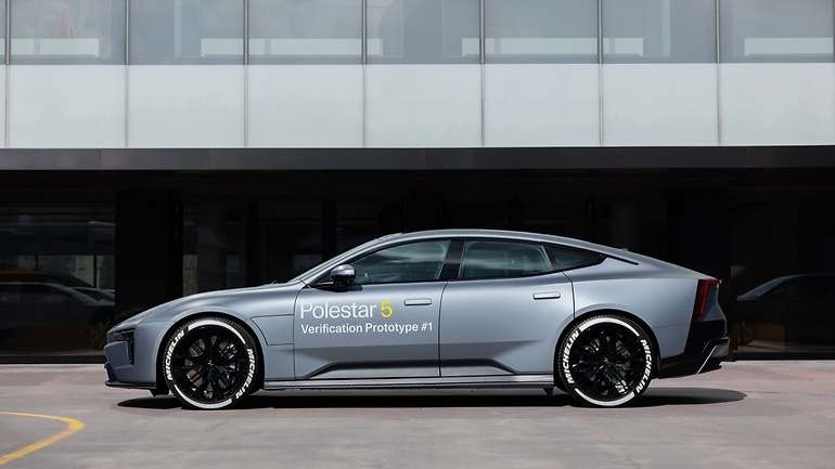 Prototipo del Polestar 5 equipado con baterías StoreDot XFC