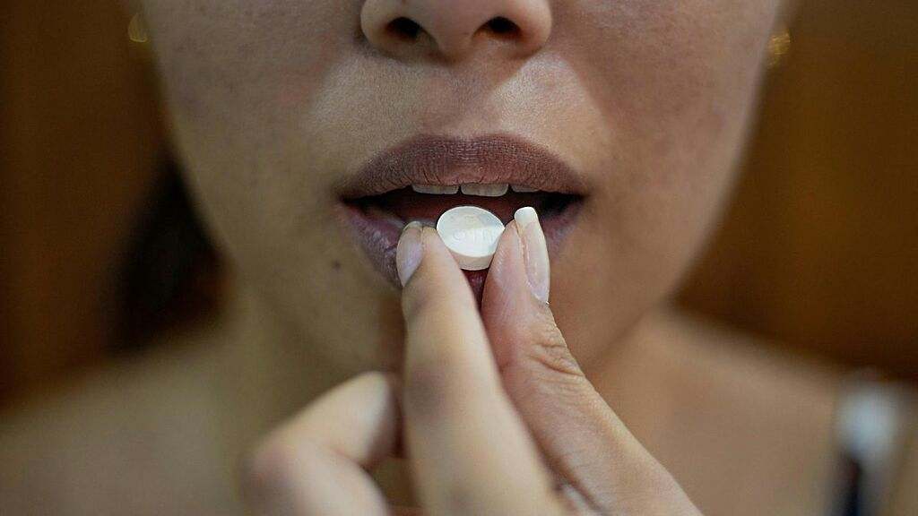 Ni por la tarde ni por la noche: este es el mejor momento del día (y sus beneficios) para tomar vitamina D