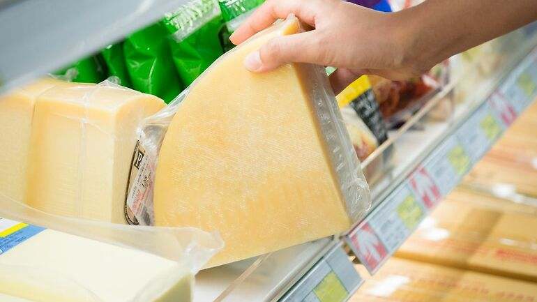 queso envoltorio de plástico