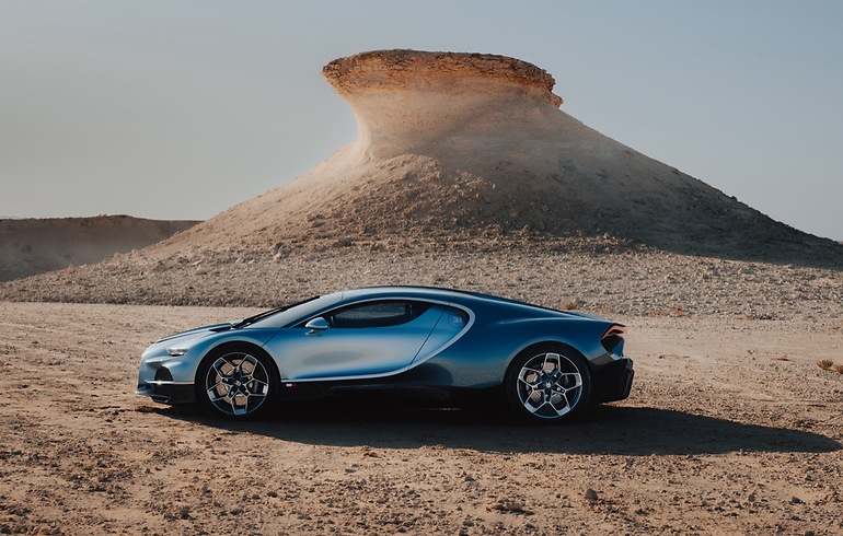 Bugatti Tourbillon, con 800 caballos eléctricos, los que limita su batería, porque sus motores eléctricos sumarían 1020 caballos (luego, lleva un Cosworth de gasolina)