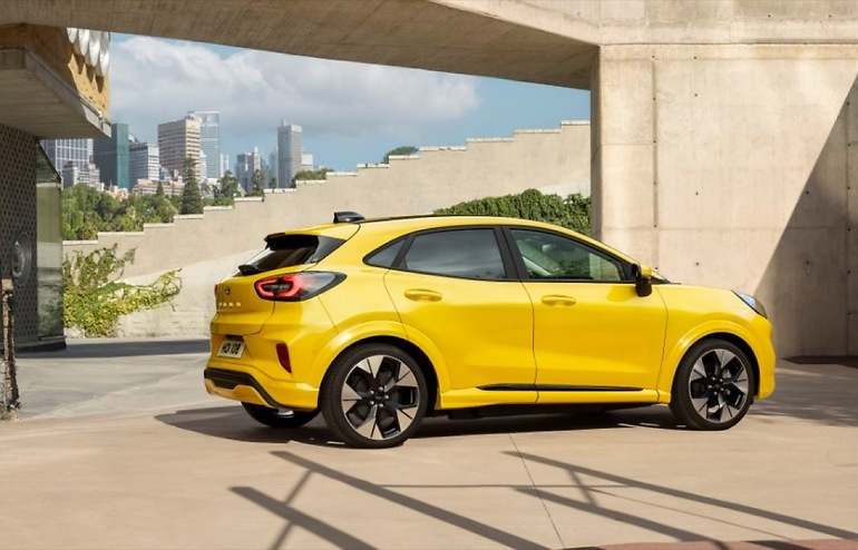 Sí, ya lo conocías -salvo el color específico para el eléctrico-, pero por debajo del Puma Gen-E se camufla la batería de 43 kWh