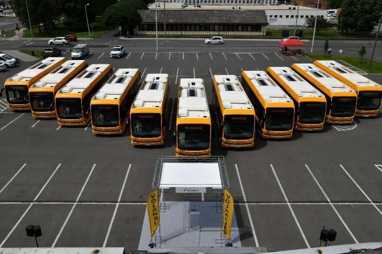 Pronto los competidores chinos tendrán consideración de europeos, tras la localización de plantas, como esta de BYD para autobuses en Hungría