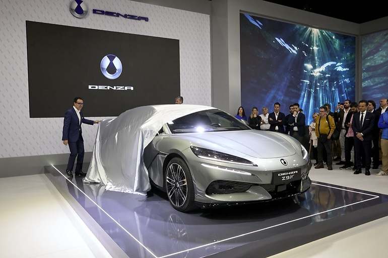 Presentación en el salón de Barcelona del primer modelo en España de una de las marcas premium de BYD, Denza