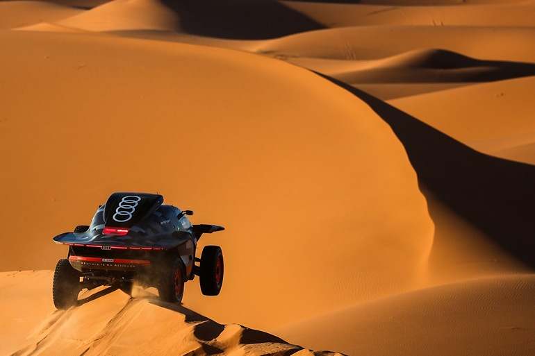 El Audi con el que Sainz venció en el último Dakar lleva un esquema mecánico similar al de los Nissan híbridos de calle