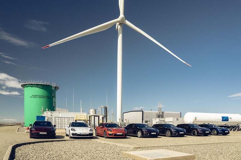 Planta en Chile en la que Porsche produce combustible sintético a partir de energías renovables, a partir de CO2, por lo que sus emisiones netas al quemarlo en los coches serían cero