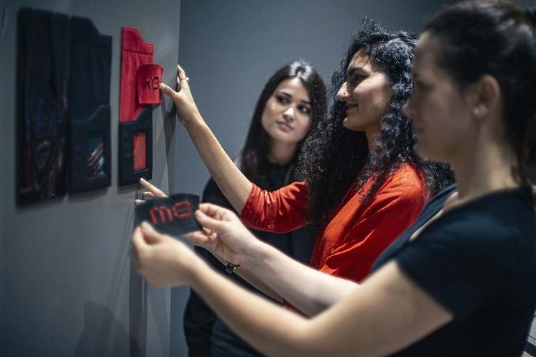 En la ejecución de los hiperdeportivos y coches de gran lujo, el cliente puede trabajar codo con codo con los diseñadores