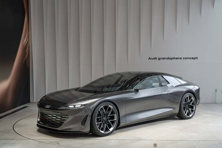 En 2021 Audi ya planteaba cómo sería la conducción desatendida en autopista en el concepto Grandsphere