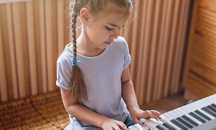 Los-mejores-teclados-de-piano-para-practicar-a-todas-horas-donde-y-cuando-quieras.jpg
