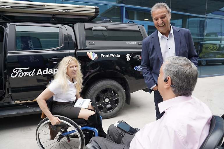Gema Hassen-Bey usa su Ford 4x4 adaptado para una vida más allá de lo normal para la mayoría