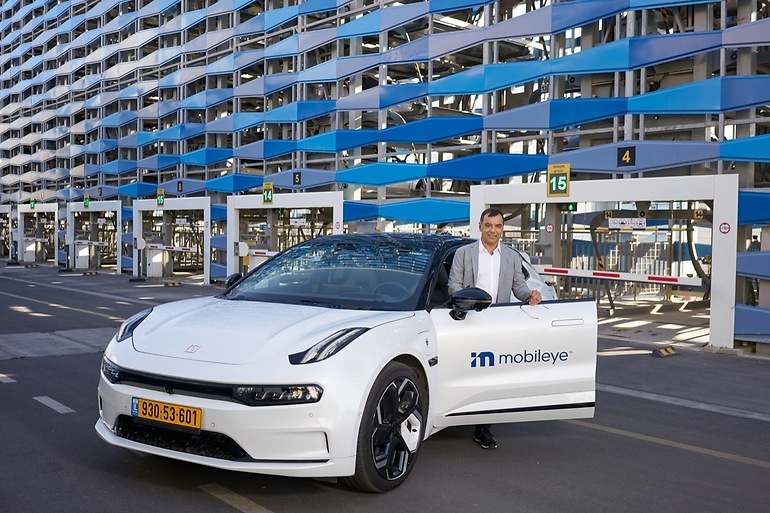 Zeekr ya emplea la conducción manos libres de Mobileye que estrenará en Europa el Polestar 4; la de Porsche será una generación más avanzada