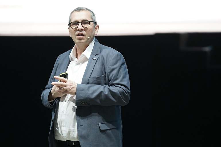 Michaud argumenta que con GLP y microhíbridación, Dacia obtiene emisiones de híbrido a un mejor precio