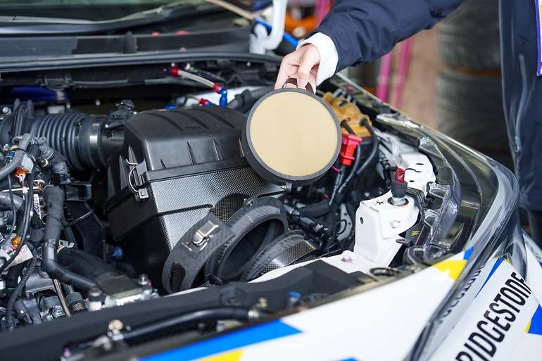 Mediante filtros, el Toyota de hidrógeno es capaz de capturar CO2 y sacarlo de la atmósfera