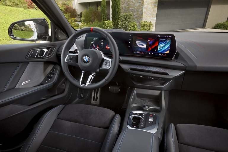 Un interior más despejado en el nuevo BMW Serie 1 y más envolvente del conductor