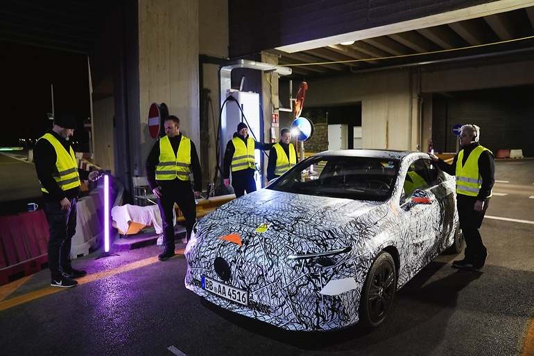 El récord para un eléctrico de preserie -155 km/h- de media al final de las 24 horas, sin descontar las paradas, se realizó en adecuadas condiciones primaverales -ni frío, ni calor-, en abril de 2024
