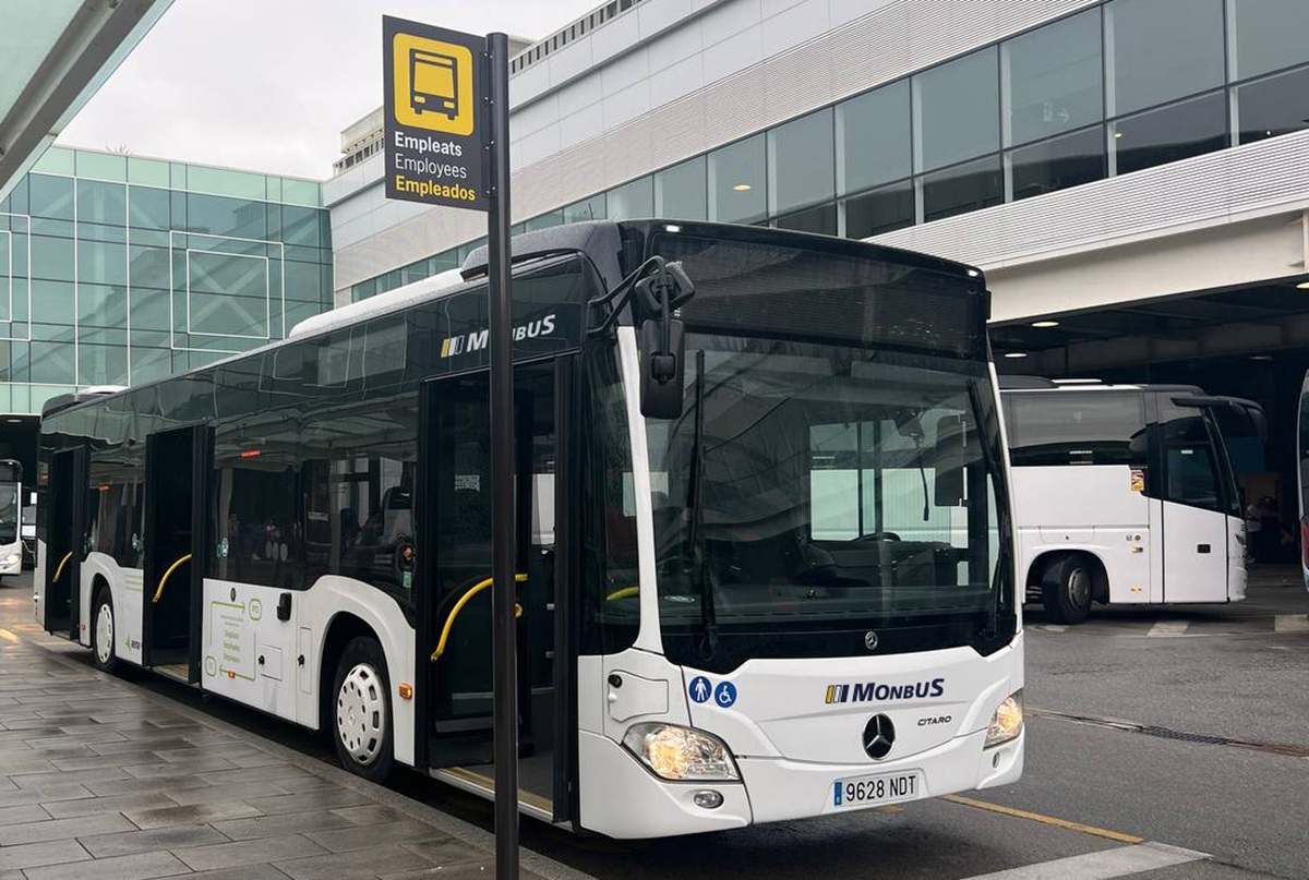 Monbus ya opera el  shuttle  entre las terminales de El Prat