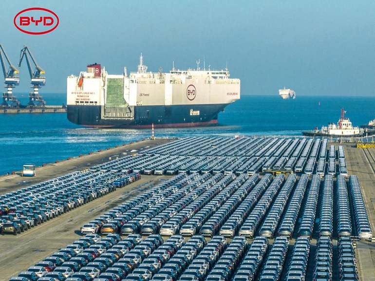 200 metros de eslora y capacidad para 7.000 coches, el primero de ocho buques que tendrá BYD en 2026 para evitar problemas logísticos al subcontratar