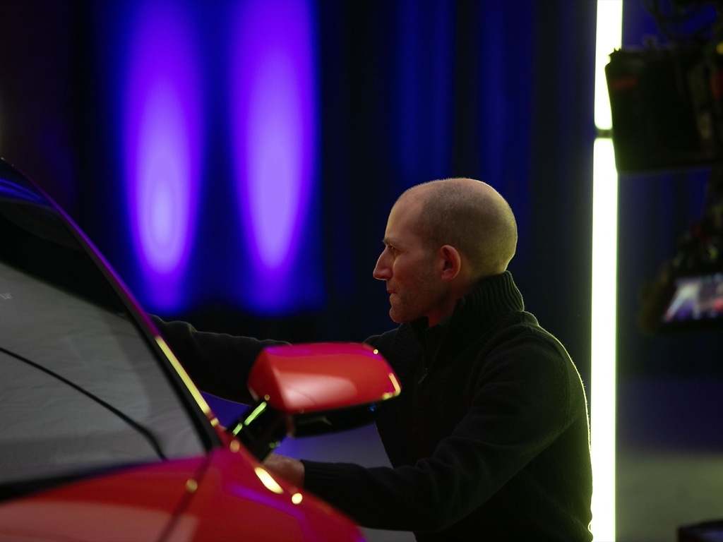 Lamborghini hace táctil su museo para personas con discapacidad visual
