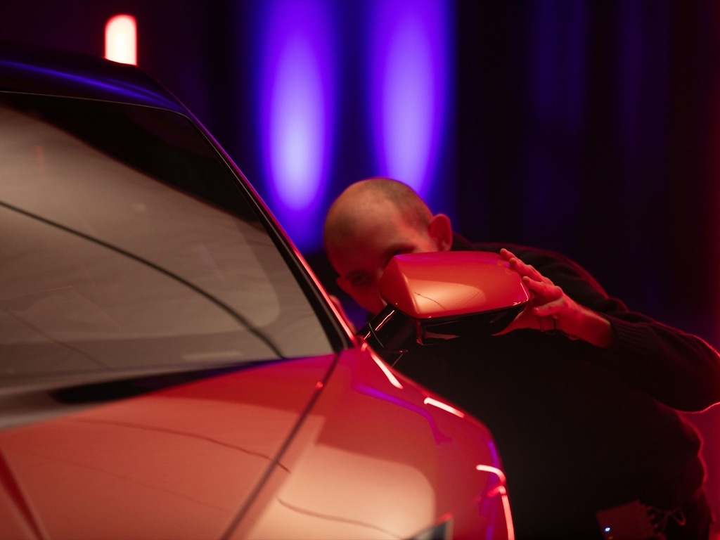 Lamborghini hace táctil su museo para personas con discapacidad visual