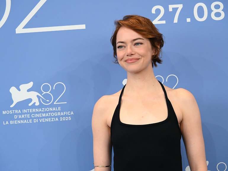 Emma Stone. Cordon