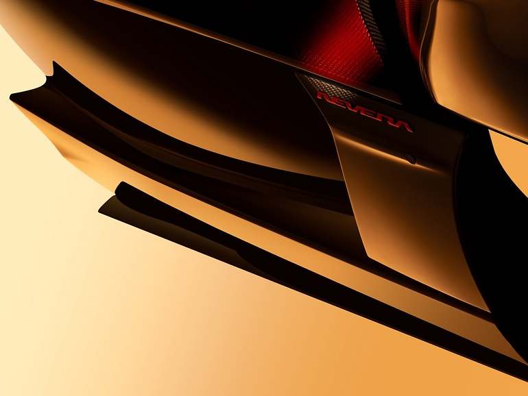 Motivo luminoso con el nombre del coche, exclusivo en la unidad del CEO de Rimac