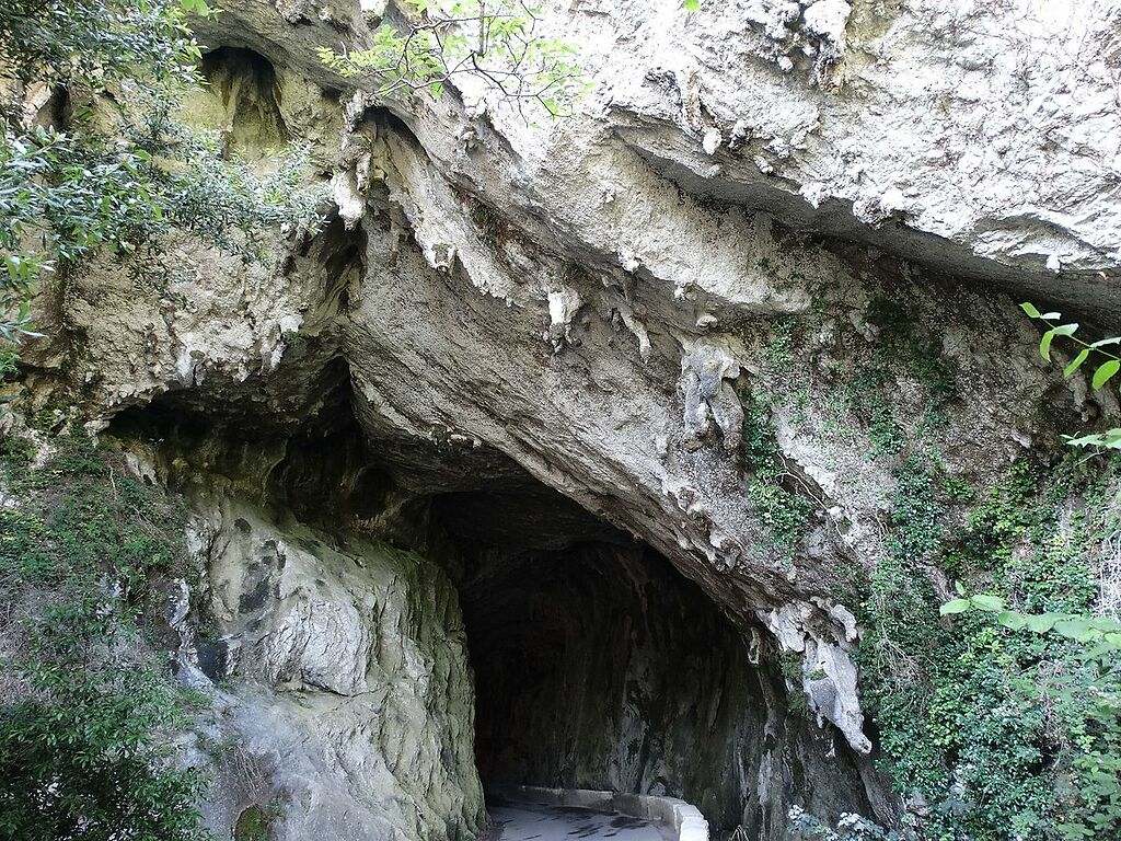 La Cuevona