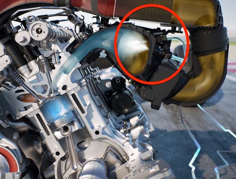 Vista seccionada del motor de un BMW M4 GTS, presentado en 2015, mostrando la inyección de agua