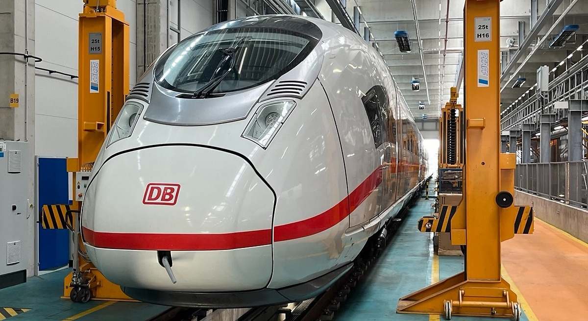 Siemens, opción preferente de Puente para los nuevos AVE por las dificultades de sus rivales