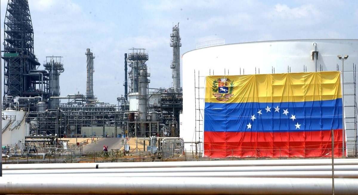 Trump deja a Repsol en un limbo en Venezuela: una jaula de impagos y deuda que no parará de crecer
