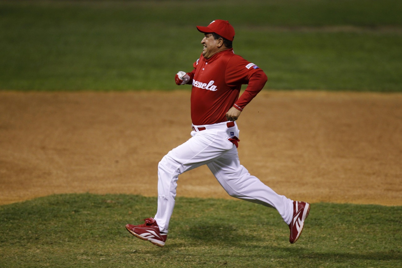 Chávez, durante un partido de béisbol