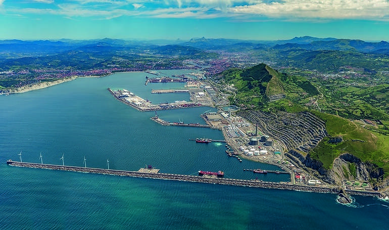 Puerto Bilbao regasificadora