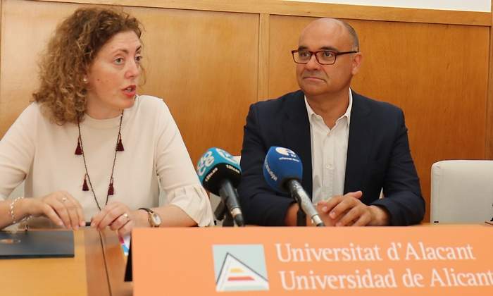 Acuerdo-Marco-Fundacion-Aquae-y-Univ-Alicante-2.jpg