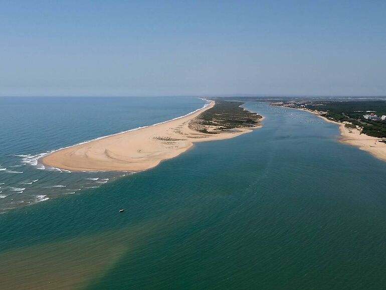 La Flecha en la playa del Rompido