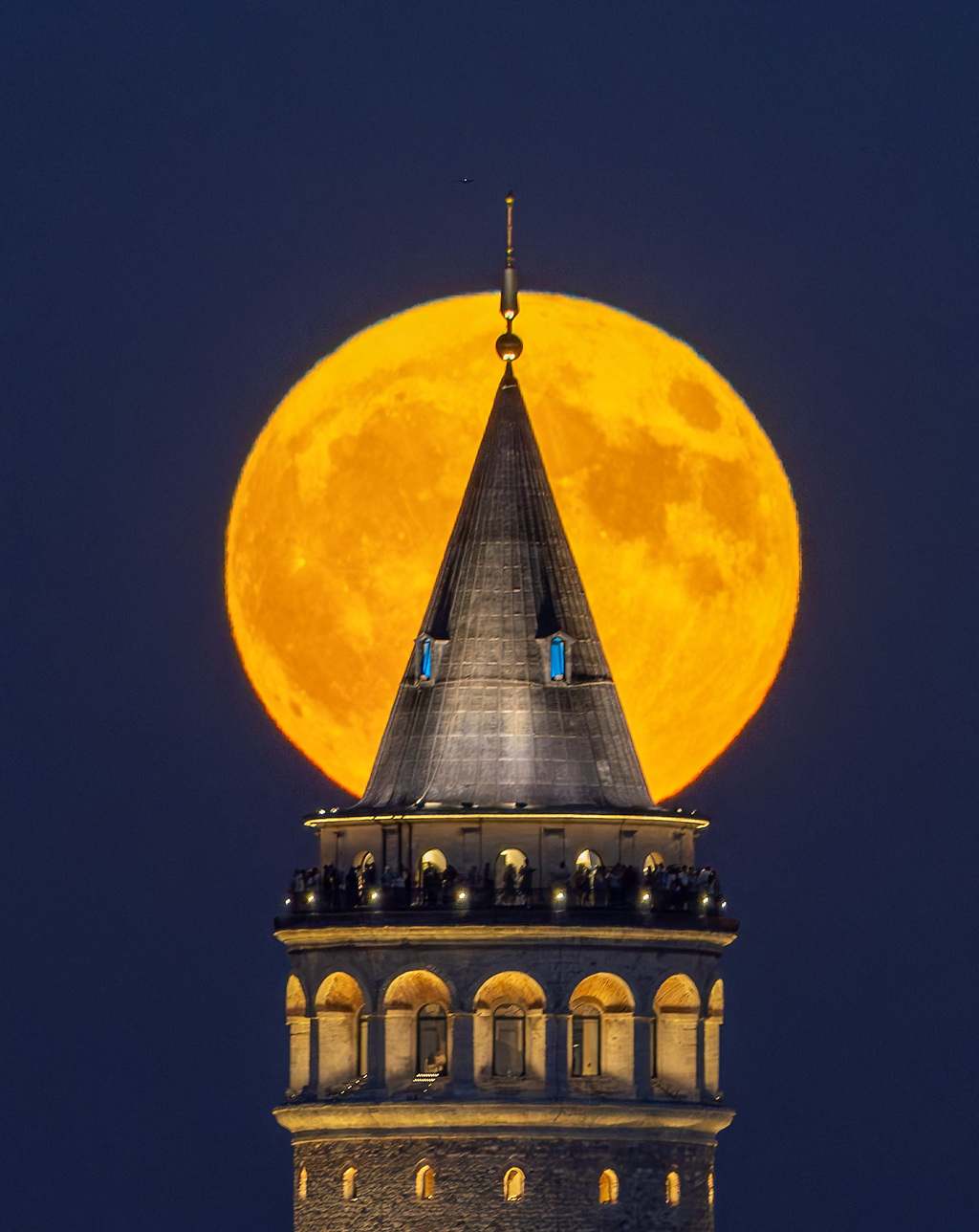 Luna sobre Estambul