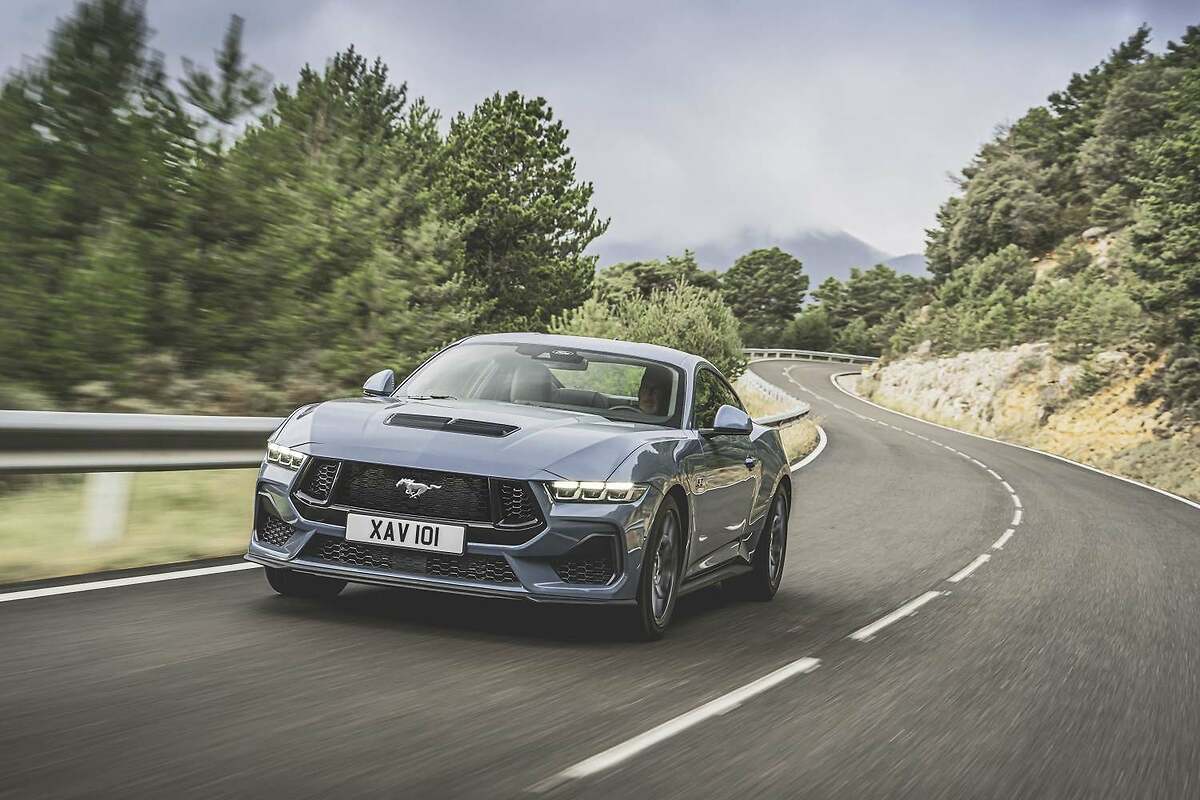 Ford Mustang V8