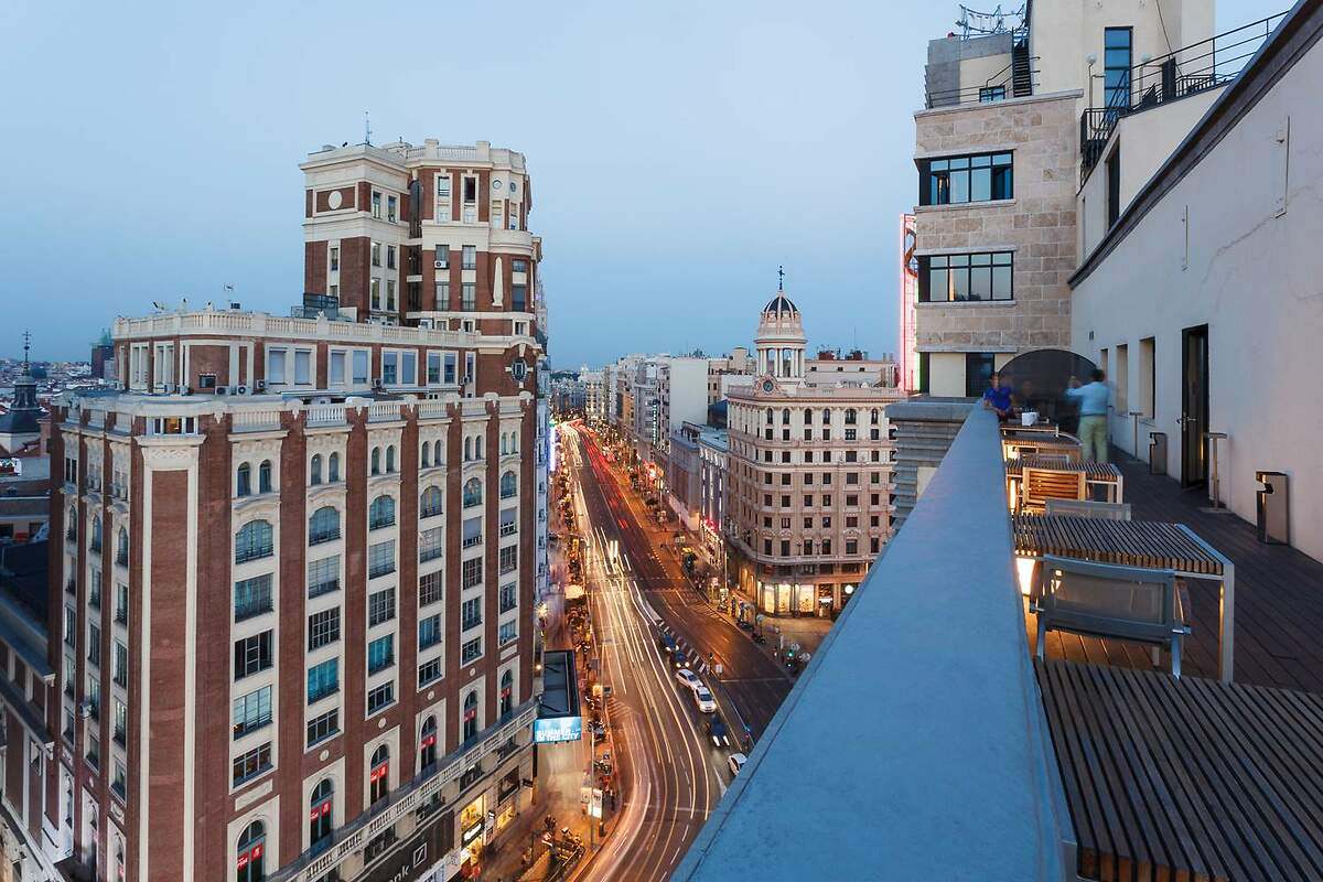 El emblemático edificio Carrión de Madrid cumple 85 años
