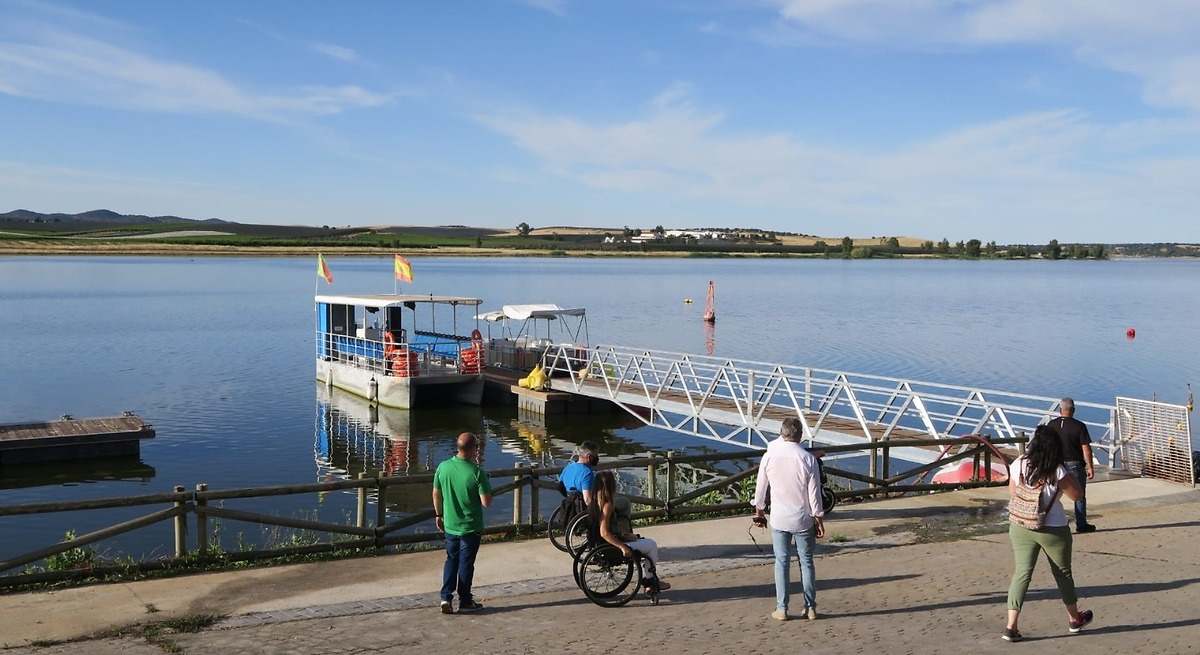 Así es el paraíso escondido de Extremadura: Alqueva, el mayor lago artificial de Europa que lucha contra la despoblación rural