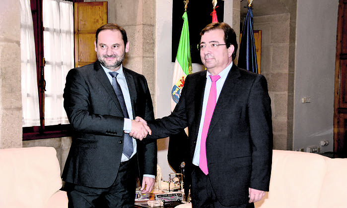 Imagen-EuropaPress_1757667_El_ministro_de_F-12464047.jpg