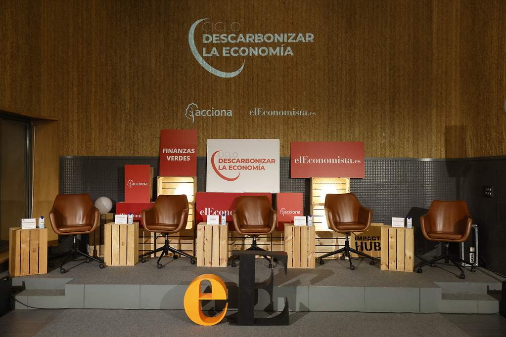 Ciclo 'Descarbonizar la Economía: Finanzas Verdes'