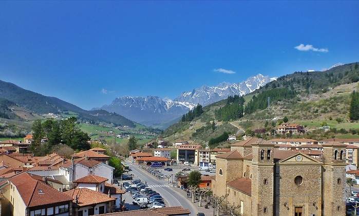 potes-municipio-1.jpg