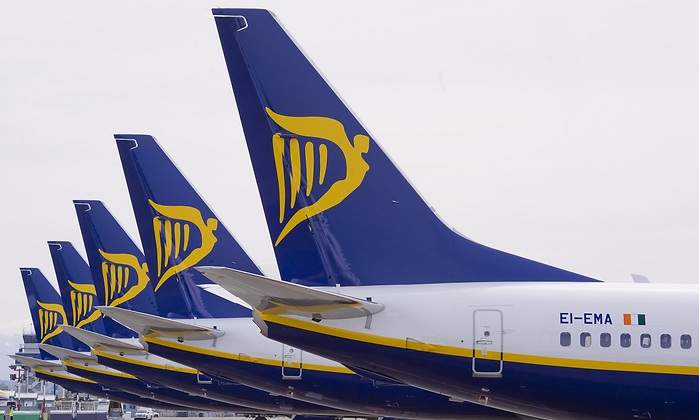 ryanair-aircraft-9.jpg
