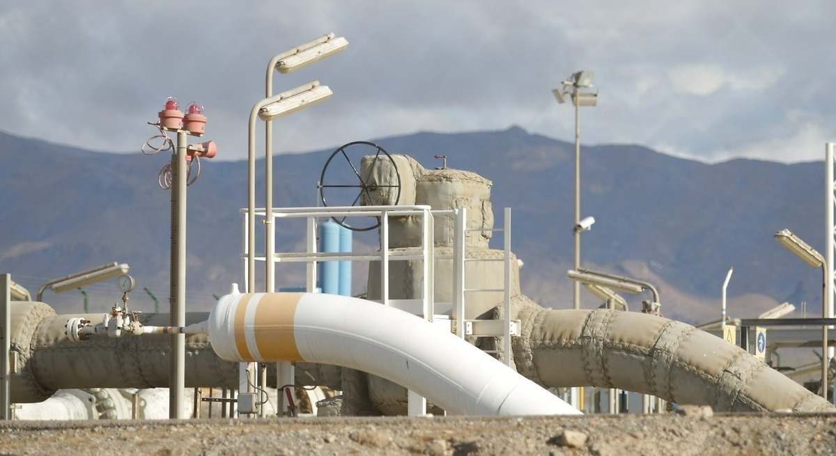 España reduce la importación de gas de EEUU un 55,8% respecto al mes de abril