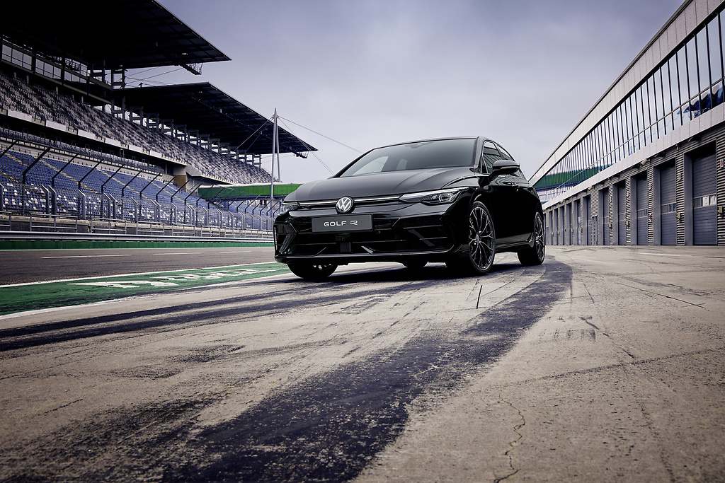 VW Golf R "Black Edition". Su precio en Alemania arranca en 58.440 euros.