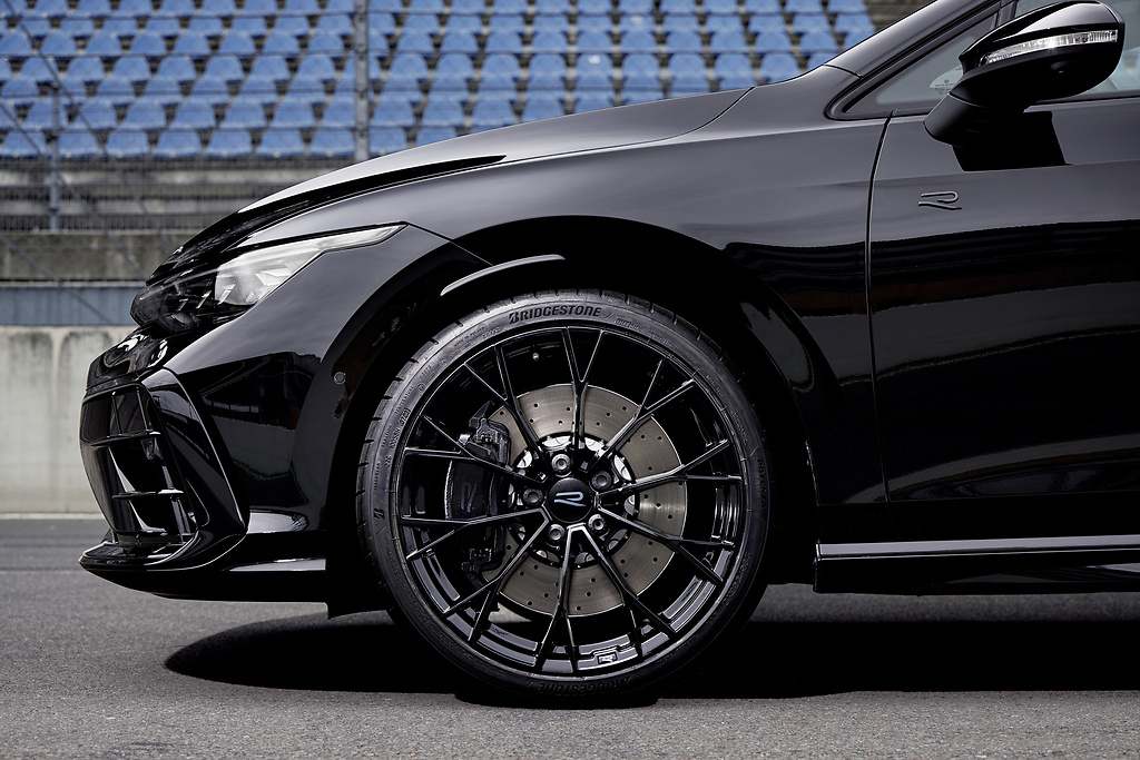 VW Golf R "Black Edition". Bonitas llantas para esta serie especial.
