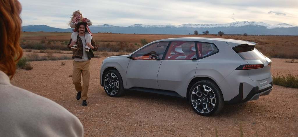 Aquí tienes al BMW iX3 2025, aunque de momento con forma del concepto Vision Neue Klasse X