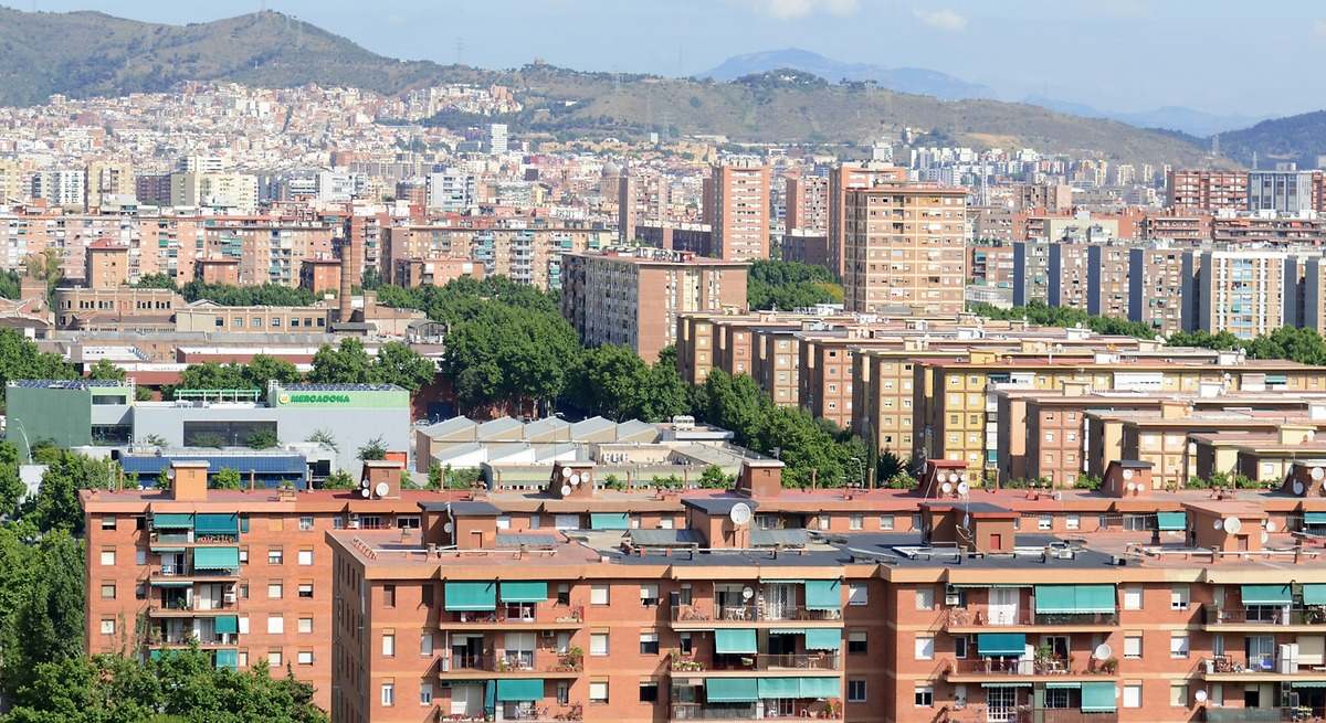 La vivienda en alquiler entra en  estado de emergencia : no hay pisos y más de la mitad de los ingresos van para pagar la renta