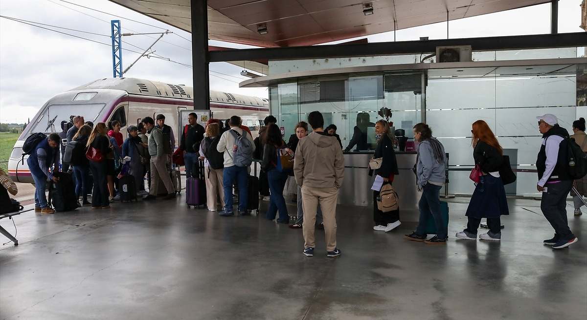 Cuánto dinero cuesta el cobre robado de las vías del AVE, según el Ministerio de Transportes