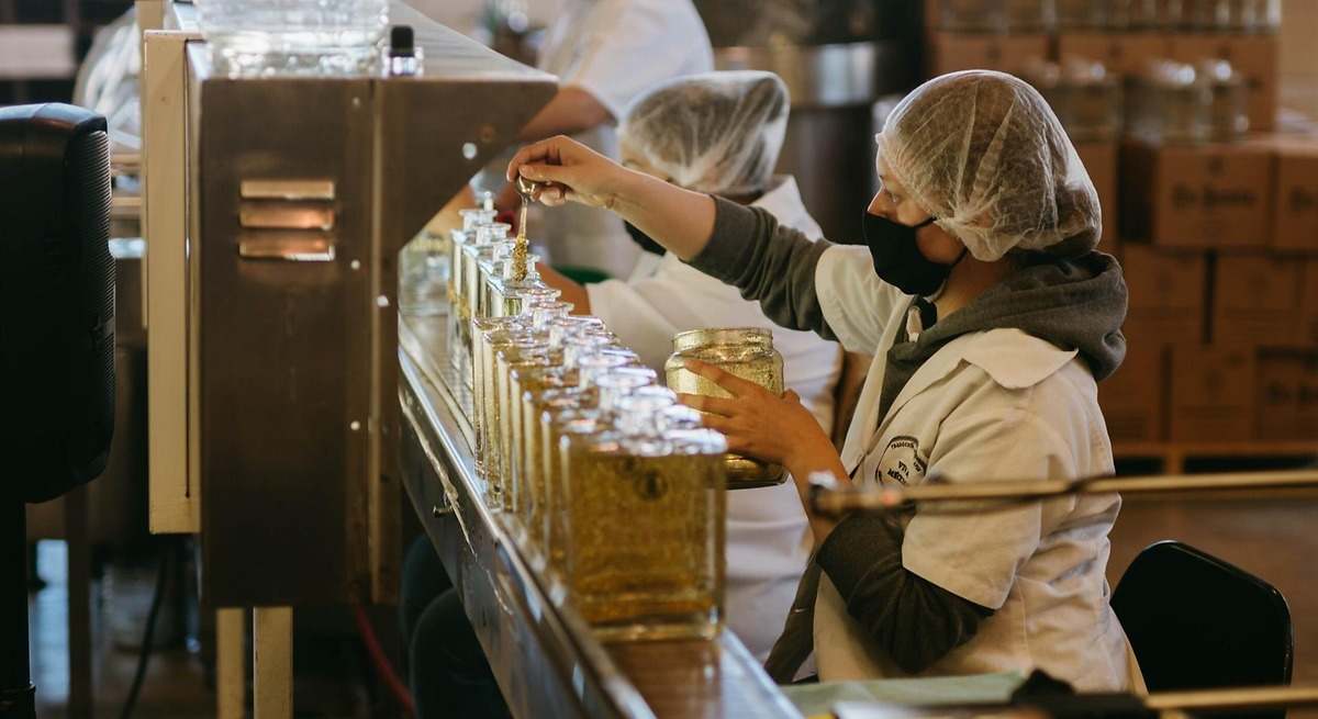El paro baja en 2.600 personas en el segundo trimestre en Extremadura